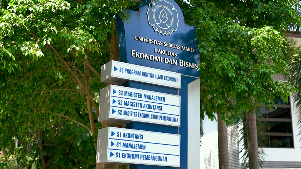 Kuliah Jurusan Akuntansi di Fakultas Ekonomi dan Bisnis Universitas Sebelas Maret