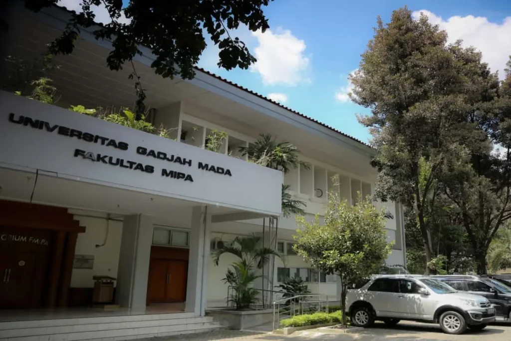 Kuliah Jurusan Teknik Informatika di Universitas Gadjah Mada (UGM)